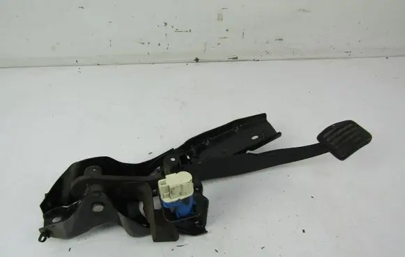 Ford Galaxy Brake pedal 7G9N2D094JA