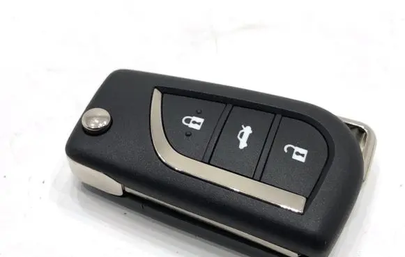 Toyota Avensis T270 Ignition key/card