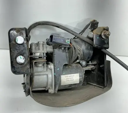 Cadillac Escalade IV Air suspension compressor/pump 23304606