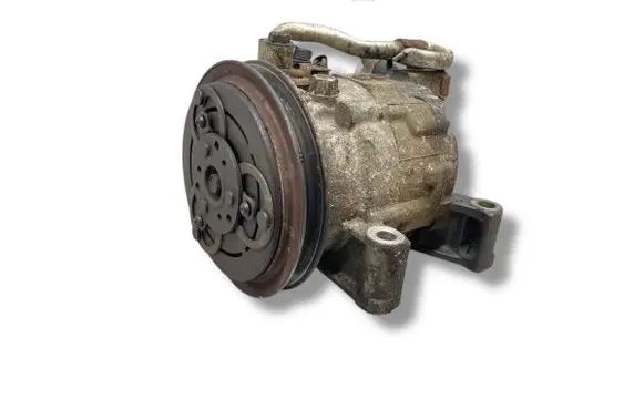 Nissan X-Trail T30 Air conditioning (A/C) compressor (pump) 926005M301