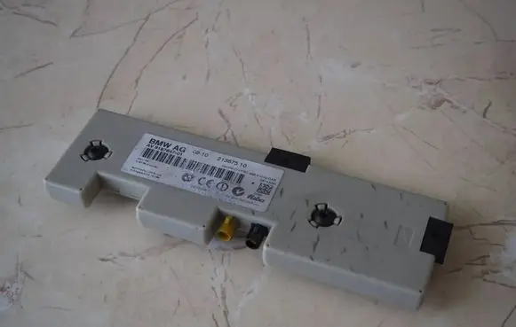 BMW 1 E82 E88 Aerial antenna amplifier 9187647 65209187647