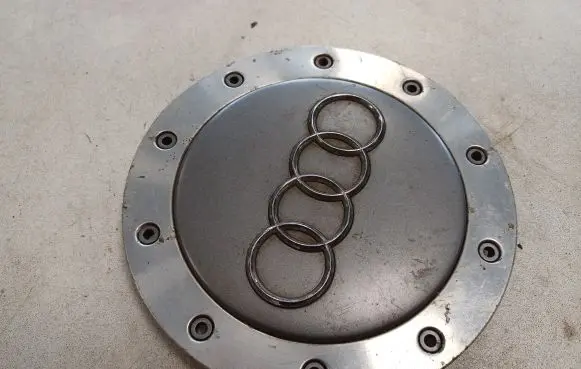 Audi A6 S6 C5 4B Original wheel cap 4B0601165C