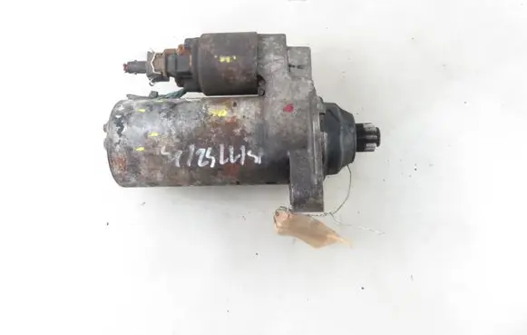 Volkswagen Golf IV Starter motor 0001125009 02A911023S