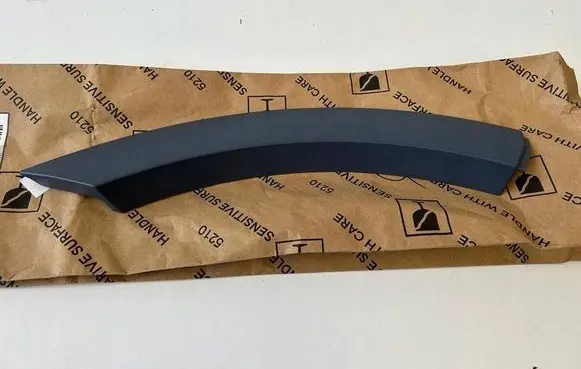 Audi Q8 Rear arch trim 4M8854820A