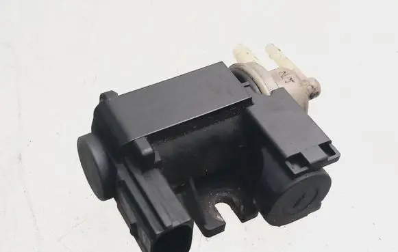 Audi A6 S6 C6 4F Turbo solenoid valve 8k0906627