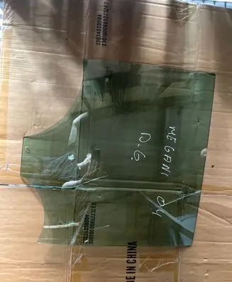 Renault Megane II Rear door window glass