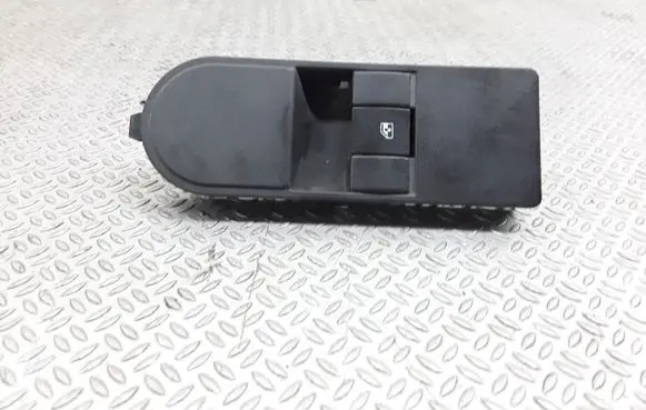 Opel Zafira B Electric window control switch 13228709