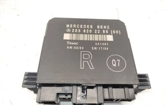 Mercedes-Benz C W203 Door control unit/module 2038202285