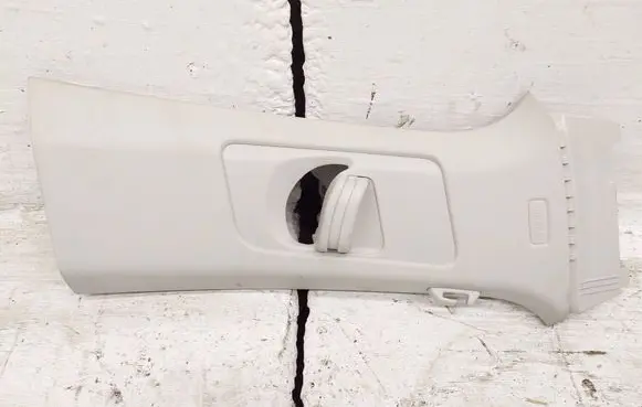 Volkswagen Tiguan (B) pillar trim (top) 571867244