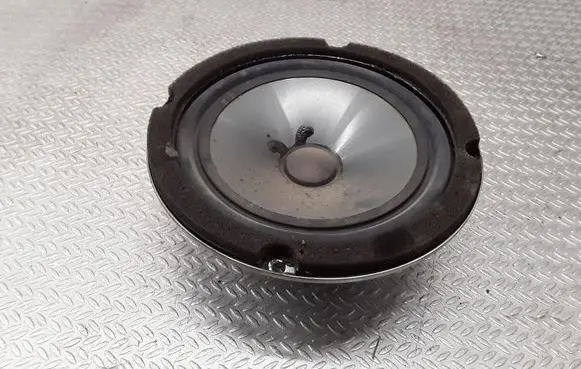 KIA Carens II Front door speaker 963301D700