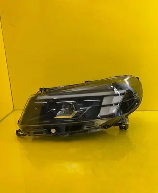 Opel Vivaro Headlight/headlamp 9847201080