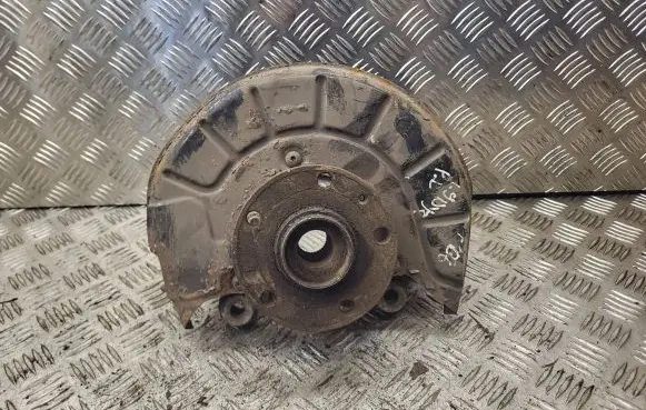 Front wheel hub