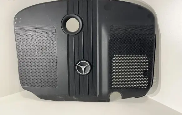 Mercedes-Benz C AMG W204 Engine cover (trim) A6510102167 R171504