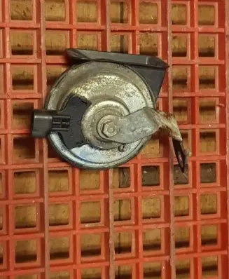Volvo V40 Horn signal 0055306