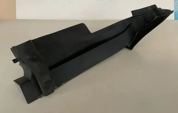 Audi Q7 4M Fender end trim 4M0821169B