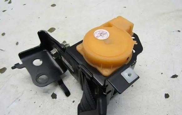 Mazda CX-5 Rear seatbelt KRIS235789