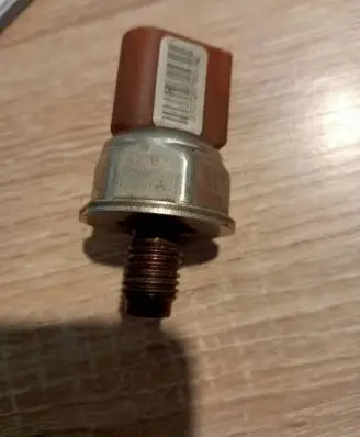 Fuel pressure sensor