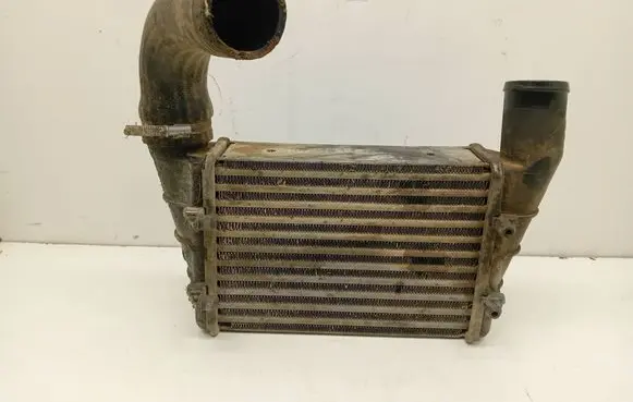 Volkswagen PASSAT B5 Intercooler radiator 058145805C