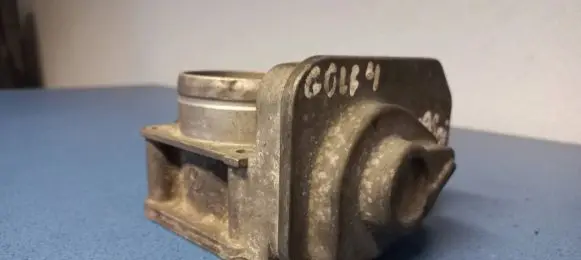 Volkswagen Golf IV Throttle valve 038128063A