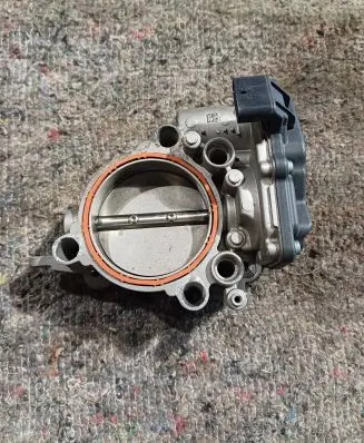 BMW 4 F32 F33 Electric throttle body valve 8601651 01028 A2C86776500
