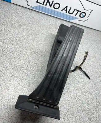 BMW 7 E65 E66 Accelerator throttle pedal 6766930