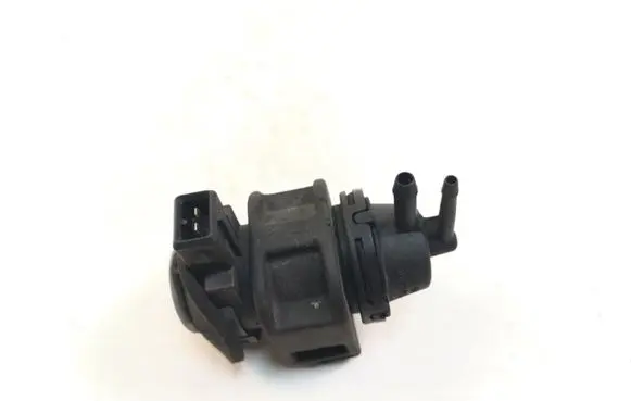Nissan Juke I F15 Vacuum valve 