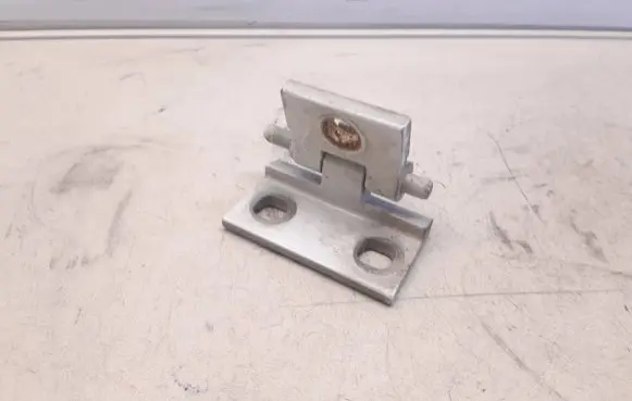 Volvo V70 Front door lower hinge 