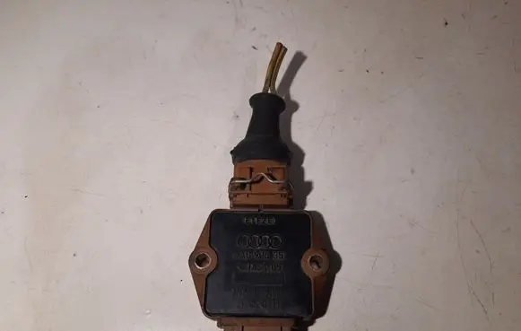 Audi A6 S6 C4 4A Ignition amplifier control unit 4A0905351