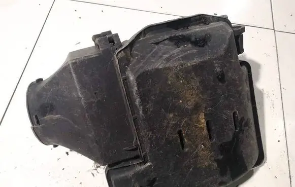 Renault Megane I Air filter box 44605885900 106814e