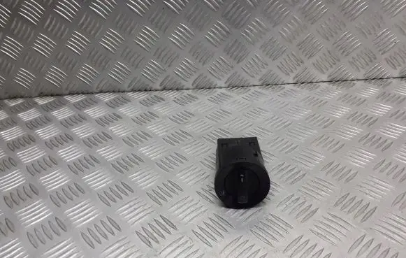 Skoda Fabia Mk2 (5J) Light switch 3B0941531B