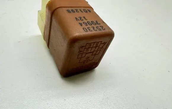 Nissan Patrol Y61 Other relay 25230 79964 40129B
