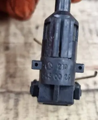 Mercedes-Benz C W203 Coolant level sensor 5450024