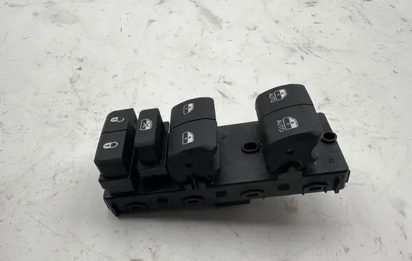 Jeep Grand Cherokee WL Electric window control switch 68381732AC