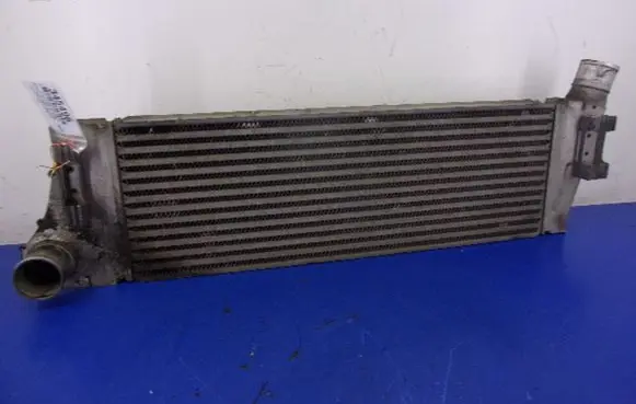 Renault Megane II Intercooler radiator 8200468425