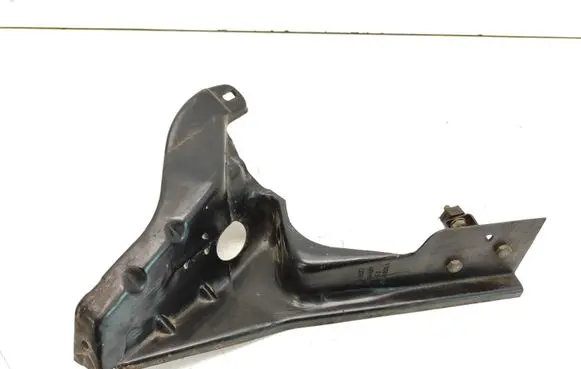 Volkswagen Golf II Intercooler pipe mounting bracket 191145808A