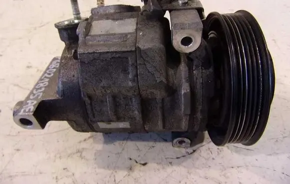 Chrysler 300C Air conditioning (A/C) compressor (pump) P68021835AE