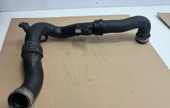 Volkswagen Jetta V Intercooler hose/pipe 1K0145770D 1K0145834L