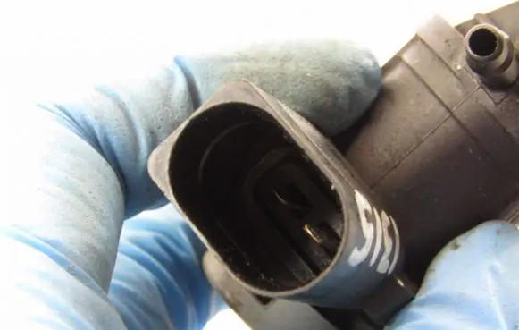 Skoda Yeti (5L) Turbo solenoid valve 1K0906283A
