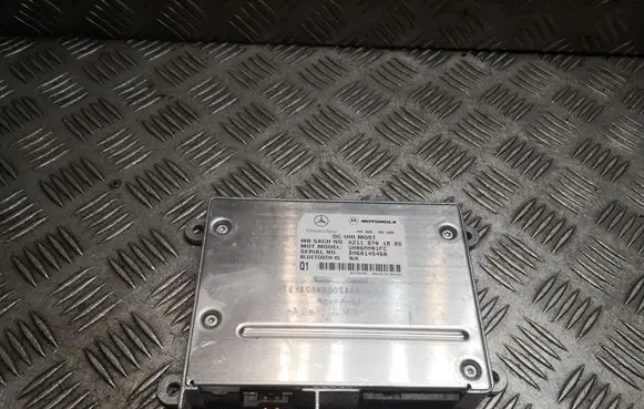 Mercedes-Benz E W211 Bluetooth control unit module 2118701885 A2118701885