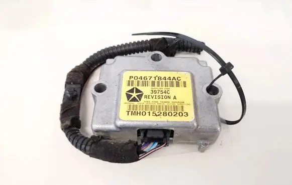 Chrysler PT Cruiser Airbag deployment crash/impact sensor P04671844AC 39754C