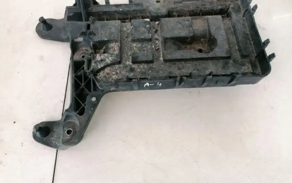 Volkswagen Touran I Battery box tray 1k0915333b 1k0915333-b