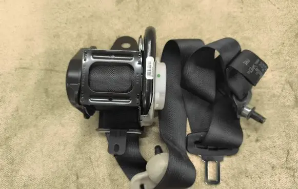 Nissan Murano Z52 Rear seatbelt 6189093 639467663A
