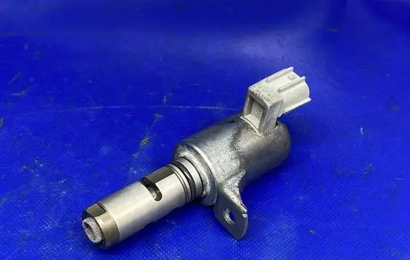 Ford Mondeo MK V Camshaft vanos timing valve CN1G6L713AD