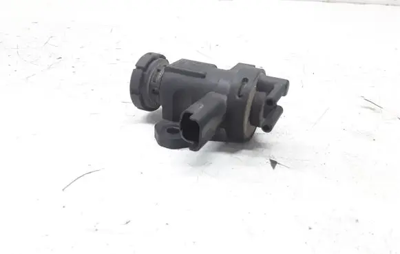 Citroen C5 Turbo solenoid valve 9635704380