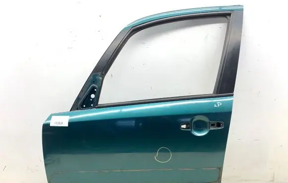 Suzuki SX4 Front door