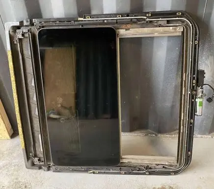Mercedes-Benz C AMG W202 Sunroof set 2027800129 2028208810