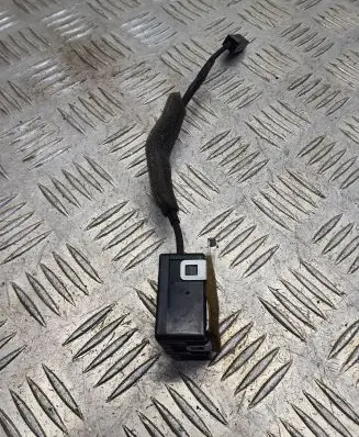 Infiniti Q70 Y51 Bluetooth antenna 