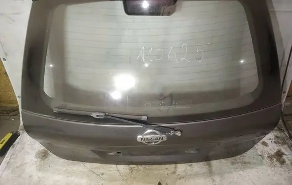 Nissan Almera Tino Tailgate/trunk/boot lid pilkas uysed
