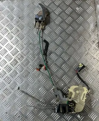 KIA Sorento Front door lock 020606