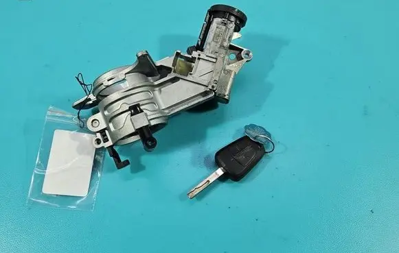Opel Zafira B Ignition lock IMPRK1517022